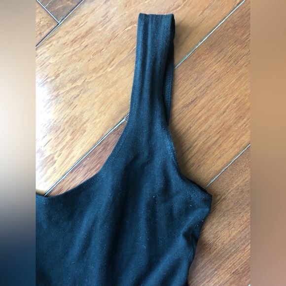 Black Dress - Picture 3 of 16